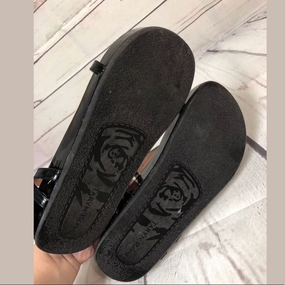 Taryn Rose Black Amor Patent Leather Sandal 6 - Picture 3 of 8